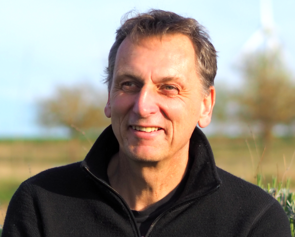 Ein Porträtfoto von Jochen Bals.