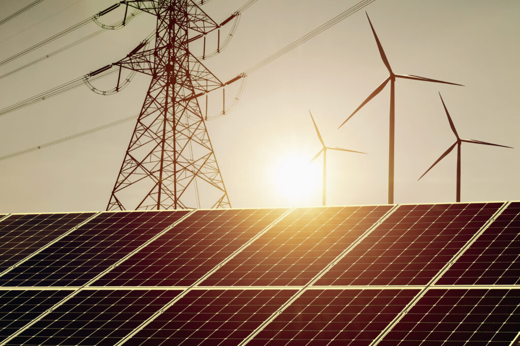 Netze, PV-Anlagen und Windenergieanlagen stehen für den Ausbau der Erneuerbaren.